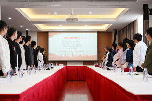 薪火相傳 共創(chuàng)未來(lái) ——城投公司團(tuán)支部開(kāi)展2023年度導(dǎo)師帶徒活動(dòng)